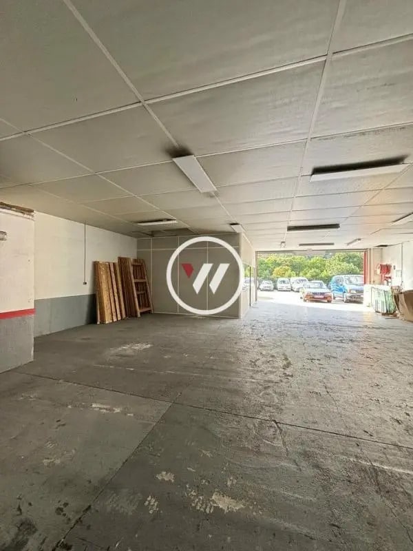 Office in Gémenos for lease Interior Photo- Image 1 of 8