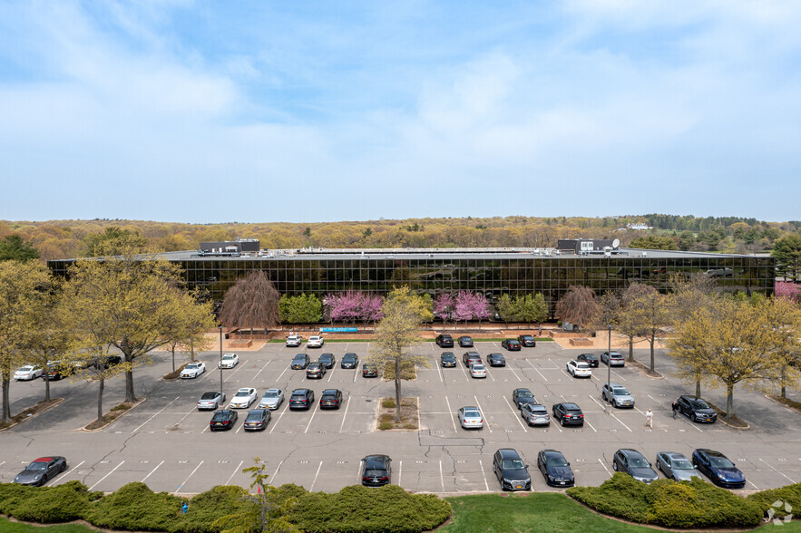 100 Jericho Quadrangle, Jericho, NY for lease - Building Photo - Image 3 of 14