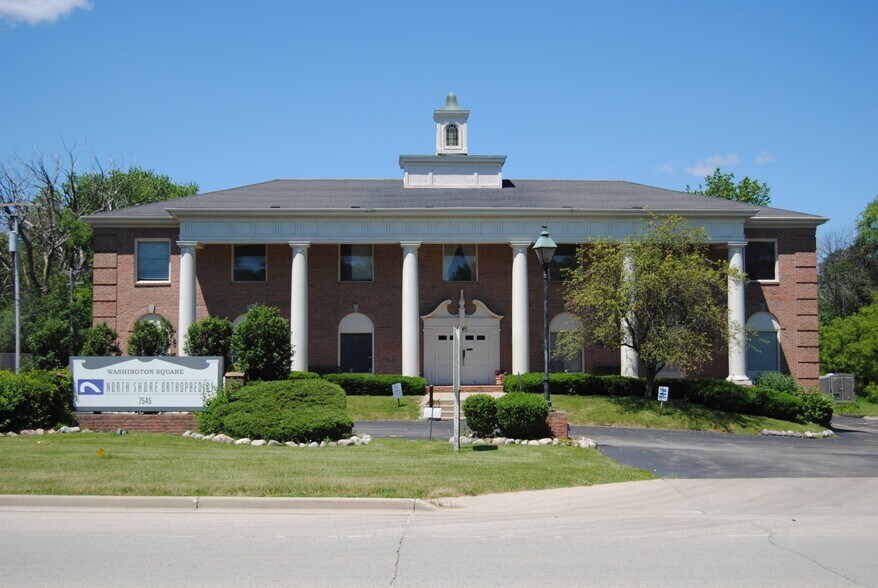 7545 N Port Washington Rd, Milwaukee, WI for sale - Building Photo - Image 1 of 1