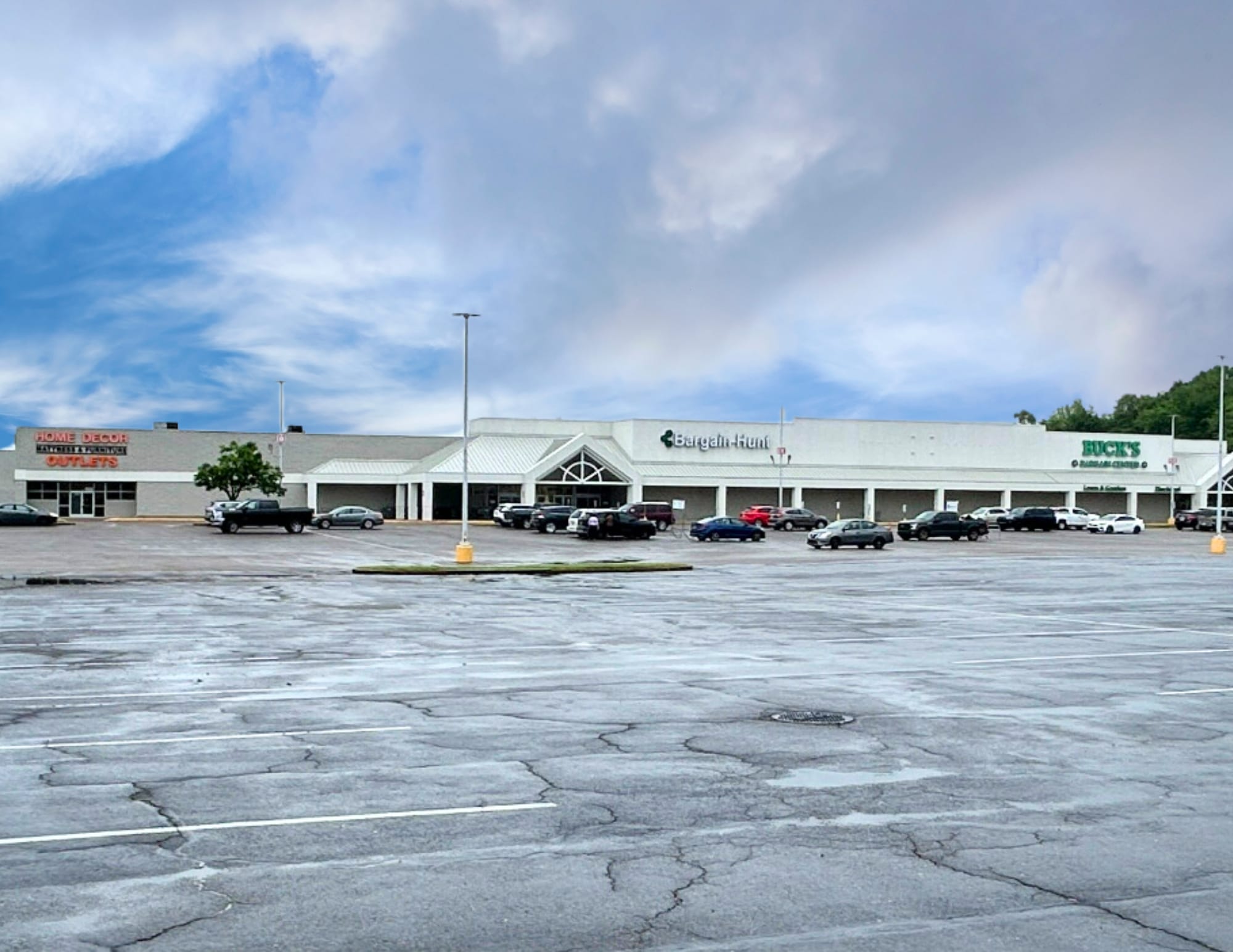 550 Stateline Rd W, Southaven, MS for lease Building Photo- Image 1 of 3
