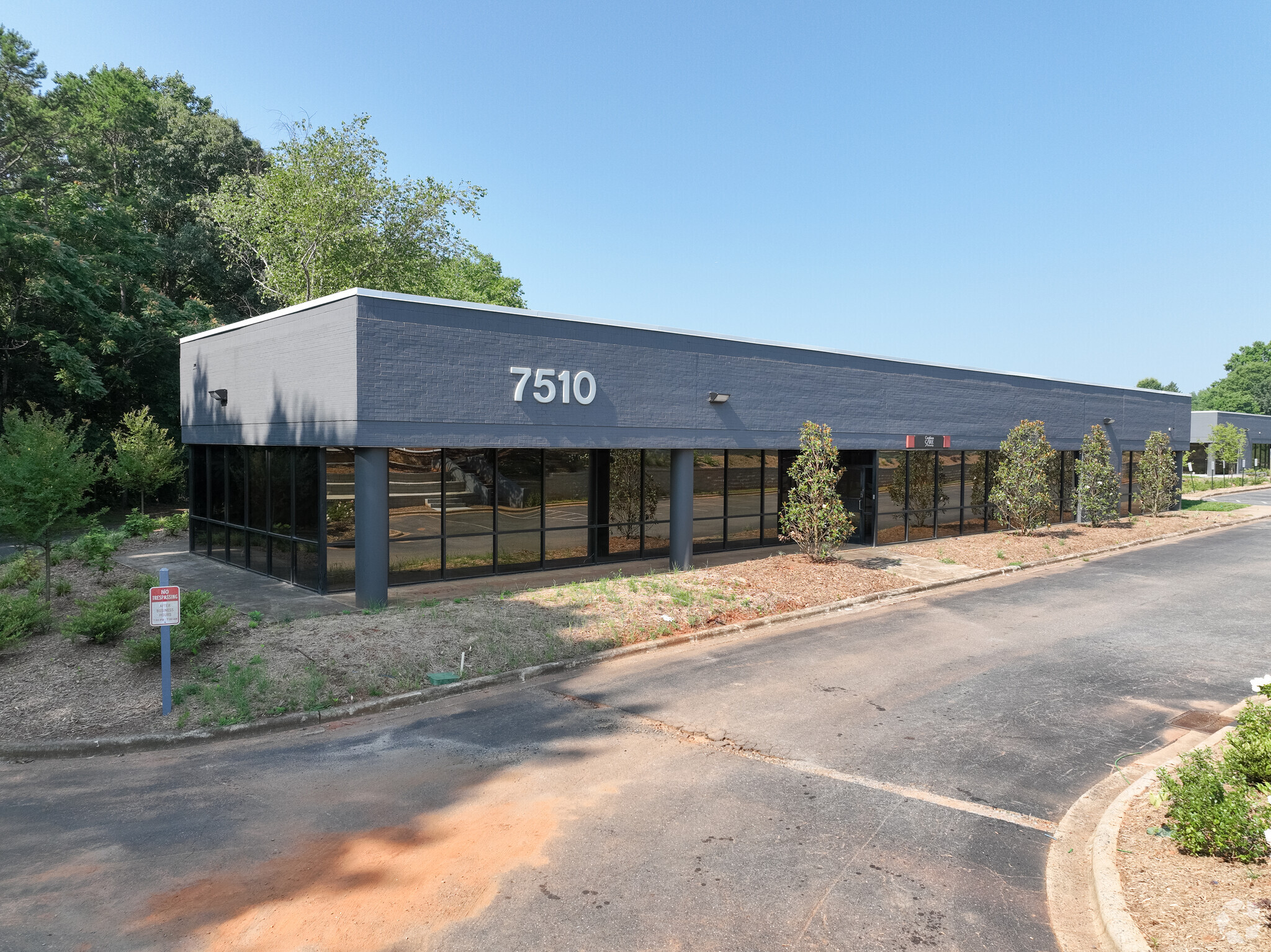 7500 E Independence Blvd, Charlotte, NC for lease Building Photo- Image 1 of 3