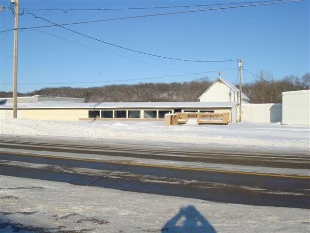 11921 Sherrill Rd, Dubuque, IA for sale - Primary Photo - Image 1 of 1