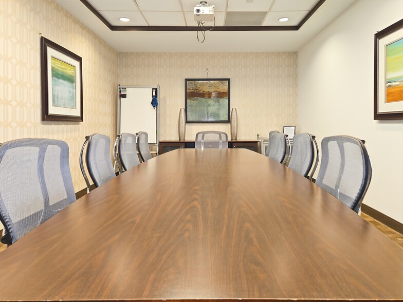 2950 N Loop Fwy W, Houston, TX for lease - Interior Photo - Image 3 of 20