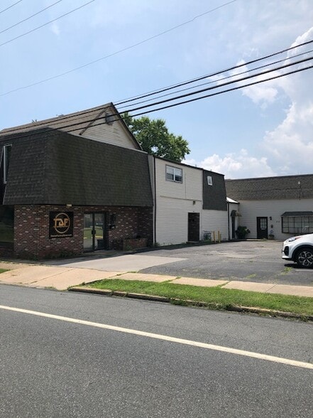 418-422 S Governors Ave, Dover, DE for sale - Primary Photo - Image 1 of 2
