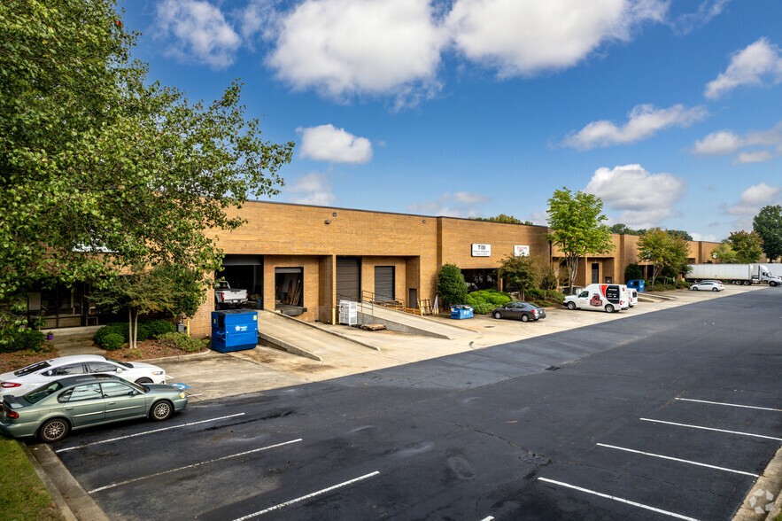 3400 Woodpark Blvd, Charlotte, NC for lease - Primary Photo - Image 1 of 4