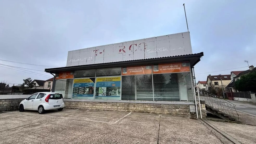 52 Boulevard Henri Barbusse, SAINT CYR L ECOLE for lease - Building Photo - Image 3 of 10