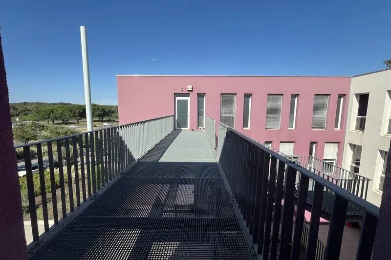 Office in Montpellier for lease - Building Photo - Image 3 of 4