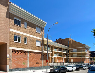 More details for Calle Julián Berrendero, 14, San Agustín del Guadalix - Multifamily for Sale