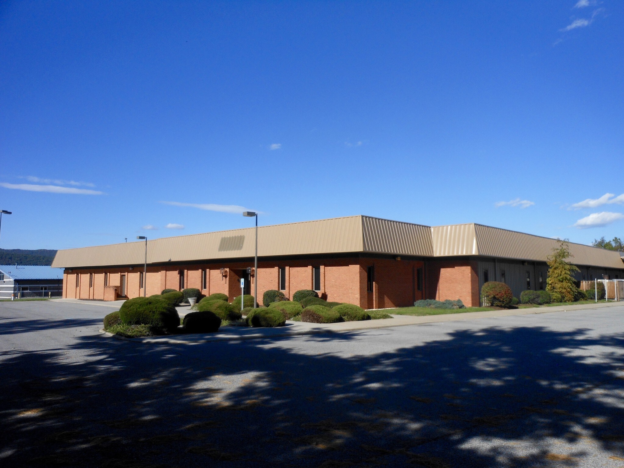 1410 Coulter Dr NW, Roanoke, VA for sale Building Photo- Image 1 of 1