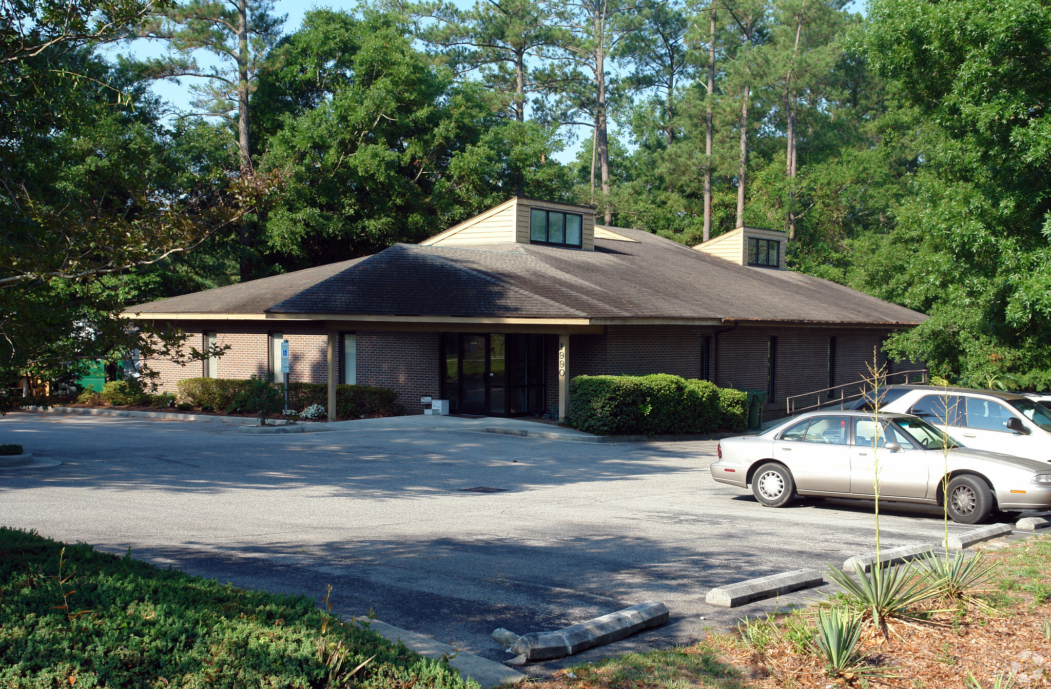 1990 S 16th St, Wilmington, NC for sale Primary Photo- Image 1 of 3