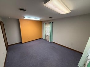 11923 Centre St, Chester, VA for lease Interior Photo- Image 2 of 2