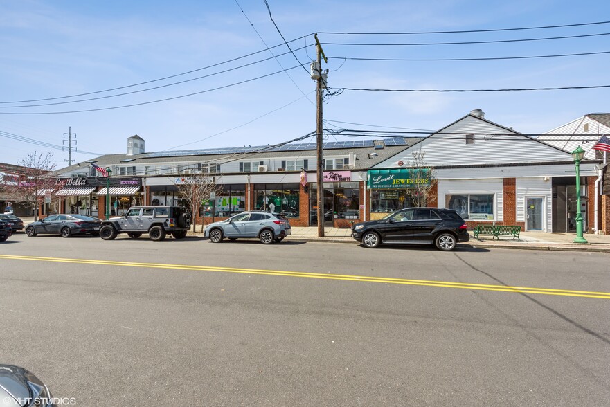 1000 Park Blvd, Massapequa Park, NY for lease - Building Photo - Image 1 of 6