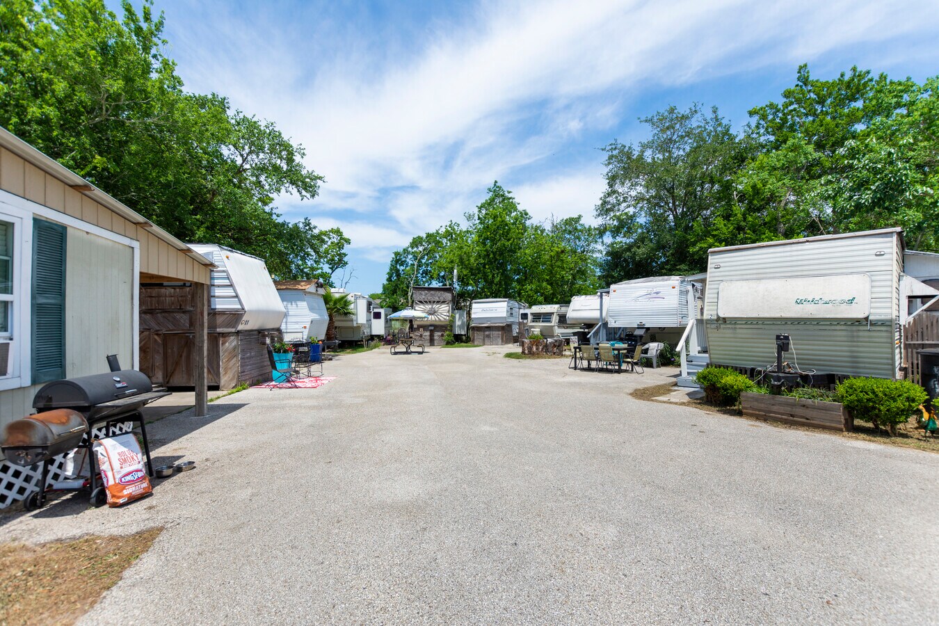 4815 16th St, Bacliff, TX 77518