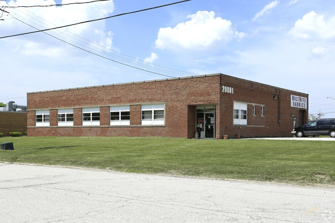 20801 Miles Pky, Warrensville Heights, OH 44128