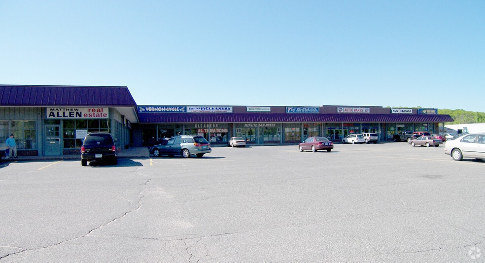 352 Hartford Tpke, Vernon, CT for lease - Primary Photo - Image 1 of 12