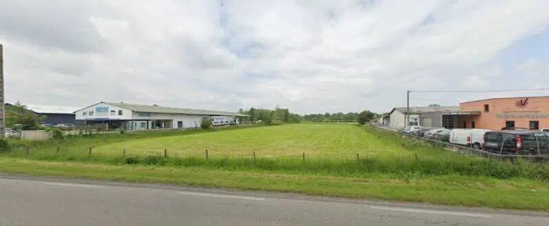 Flex in Saint-Denis-lès-Bourg for sale - Building Photo - Image 2 of 11