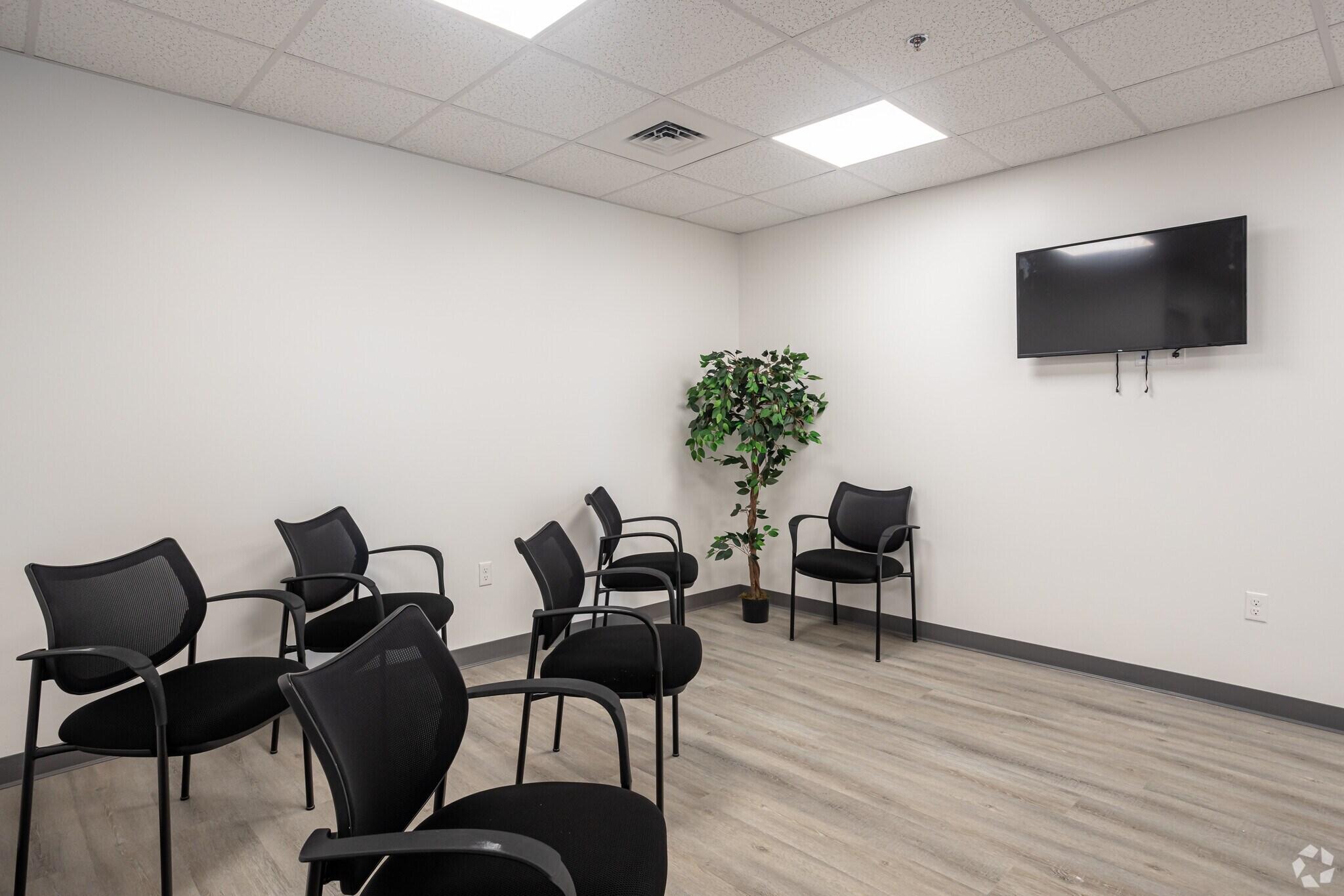 255 Park Ave, Worcester, MA 01609 Parkview Office Tower