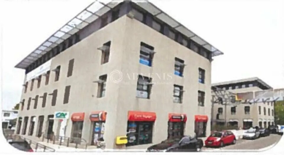 Office in Nîmes for lease - Building Photo - Image 1 of 7