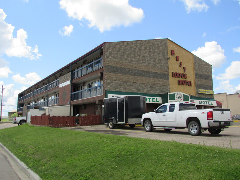 6301 44 St, Lloydminster, AB for sale - Primary Photo - Image 1 of 1