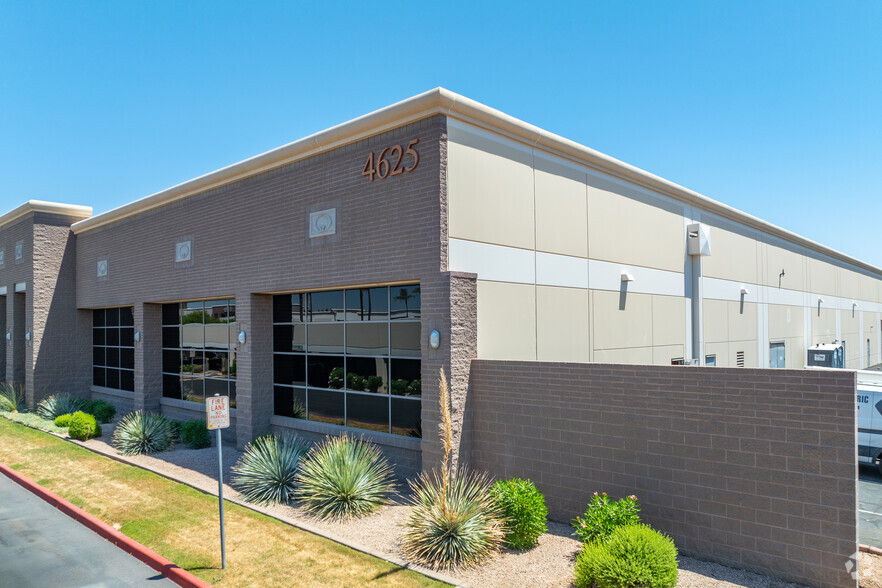 4625 E Cotton Center Blvd, Phoenix, AZ for lease - Building Photo - Image 1 of 3