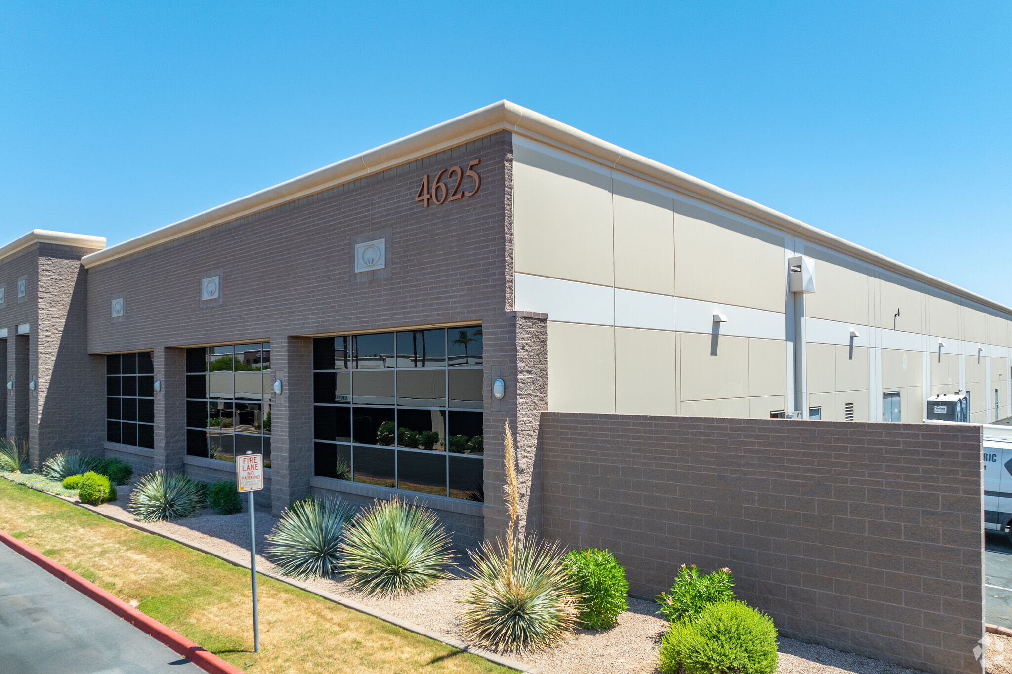 4625 E Cotton Center Blvd, Phoenix, AZ for lease Building Photo- Image 1 of 4