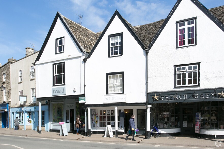 5 Long St, Tetbury, GL8 8AA