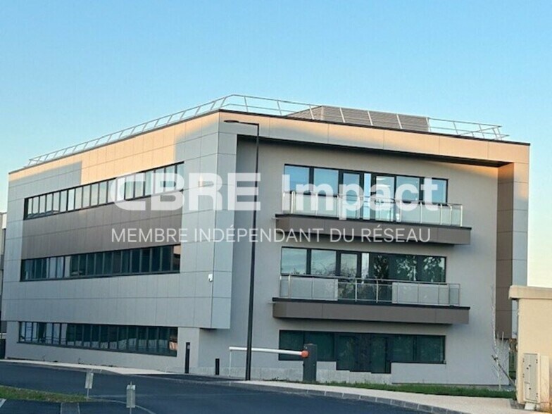 8 Rue Du Rompot, Fontaine-lès-Dijon for lease - Building Photo - Image 3 of 8