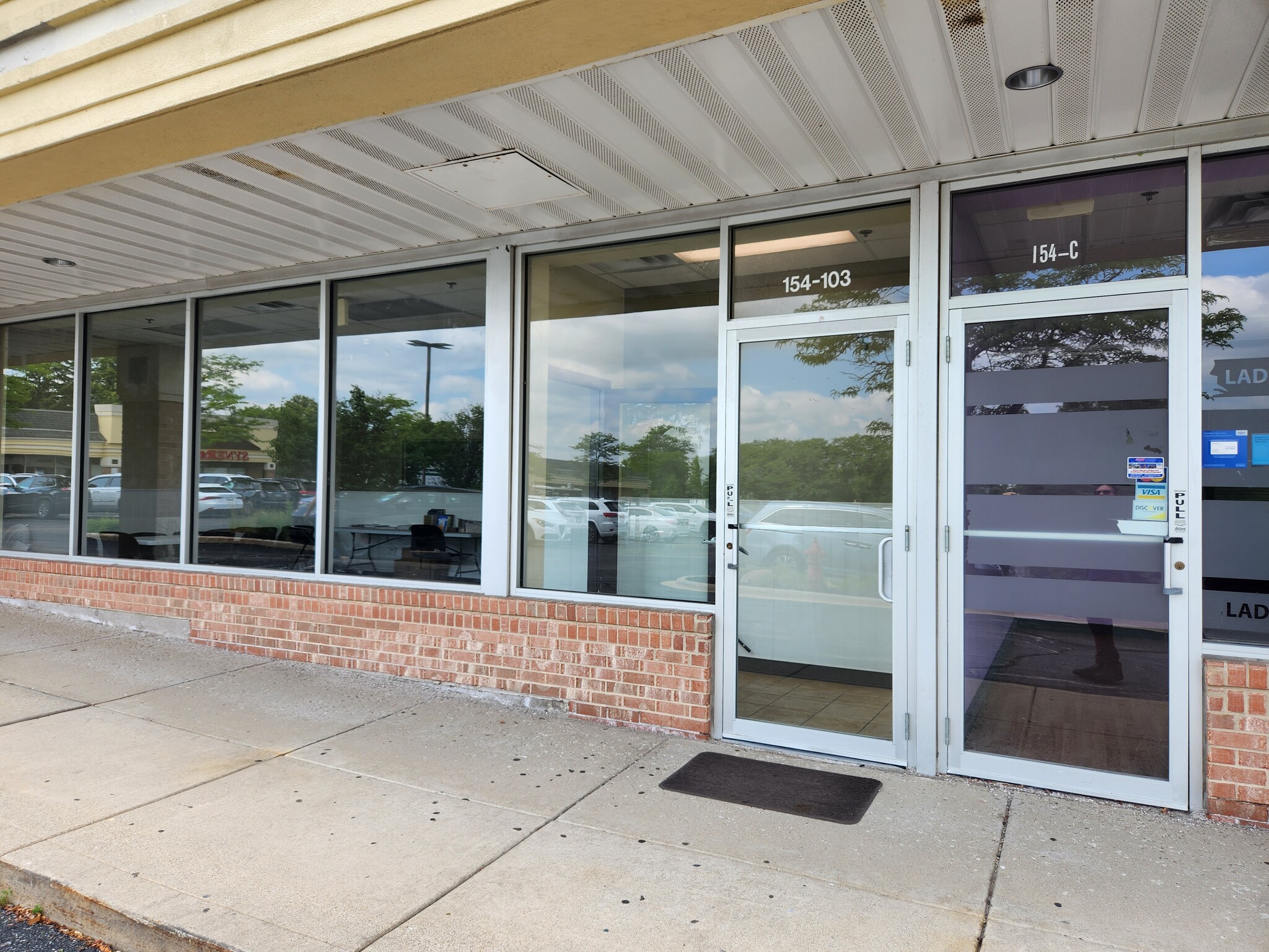 152-166 S Bloomingdale Rd, Bloomingdale, IL for lease Building Photo- Image 1 of 10