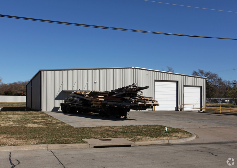 1500 Bruce Way, Seagoville, TX for lease - Building Photo - Image 2 of 10