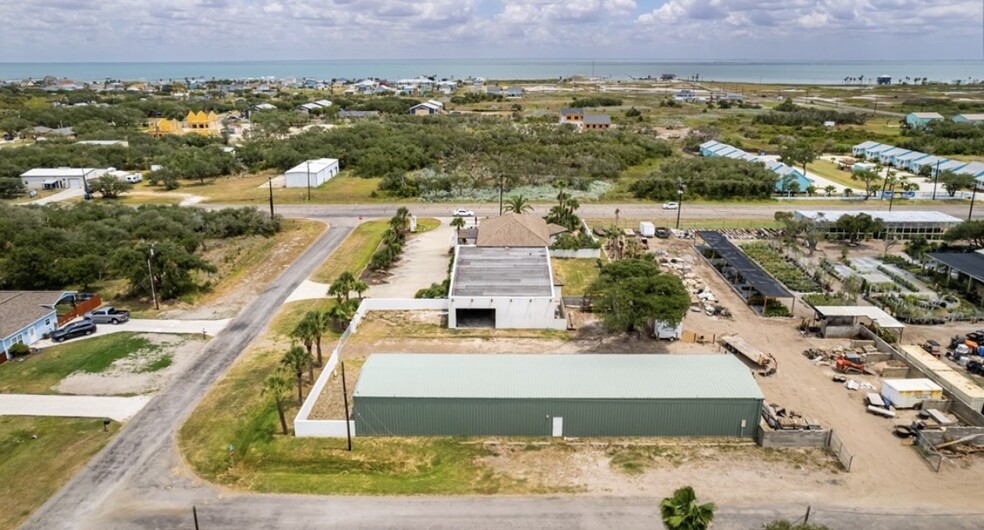 1232 S Fuqua, Rockport, TX for sale - Primary Photo - Image 1 of 1