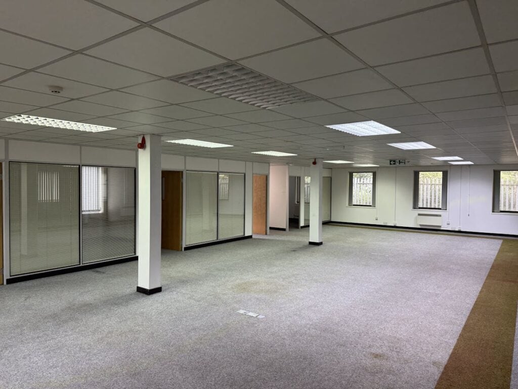 Windsor Rd, Redditch for lease Interior Photo- Image 1 of 2