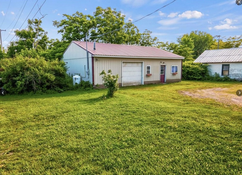 2931-39 St Route 49, Central Square, NY for sale - Building Photo - Image 3 of 19