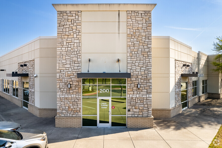 645 E State Highway 121, Coppell, TX for lease - Building Photo - Image 2 of 28