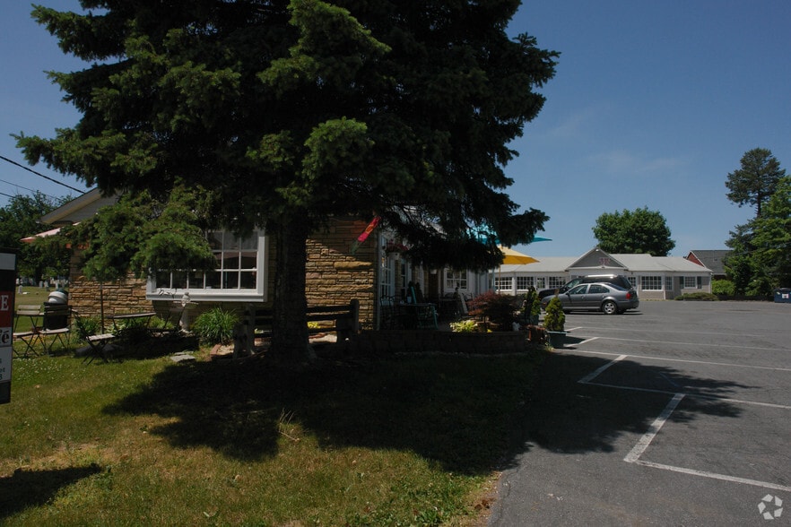 117 Broad St, Flemington, NJ for lease - Building Photo - Image 2 of 5