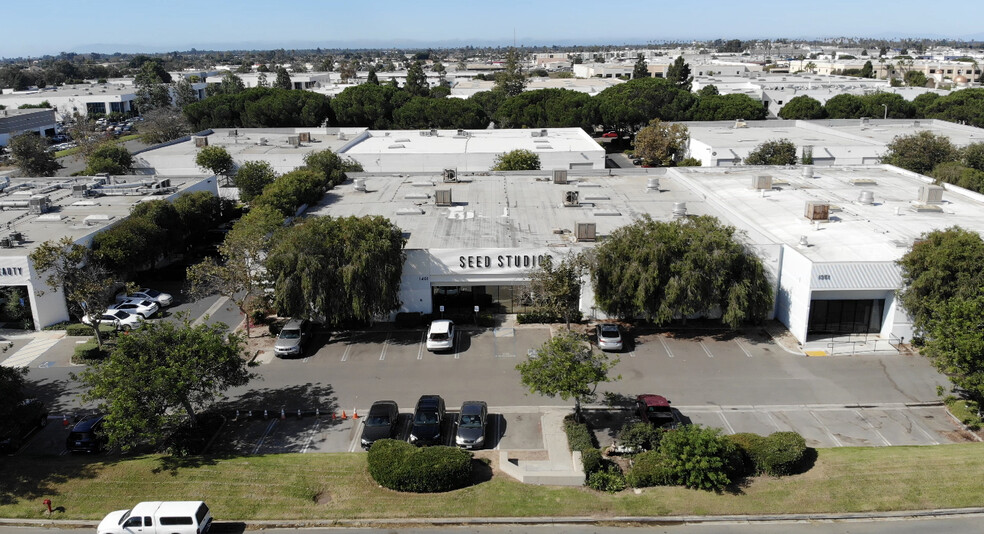 1451 Vanguard Dr, Oxnard, CA for lease - Building Photo - Image 2 of 14