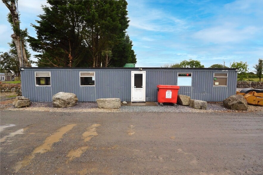 B5108, Brynteg for lease - Primary Photo - Image 1 of 2