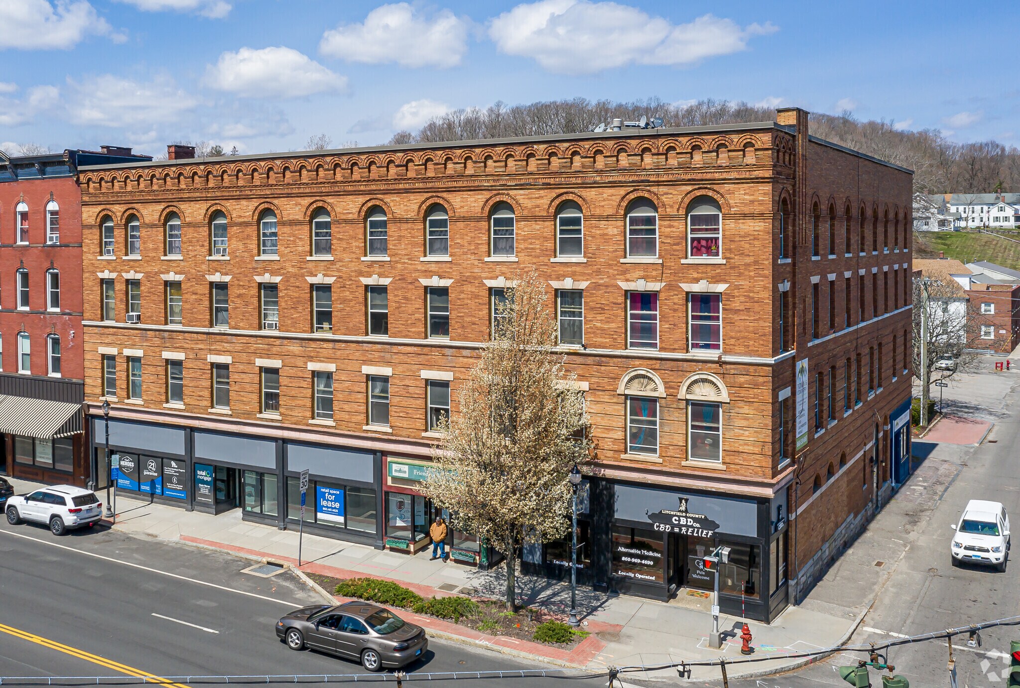 398-406 Main St, Winsted, CT for sale Primary Photo- Image 1 of 1