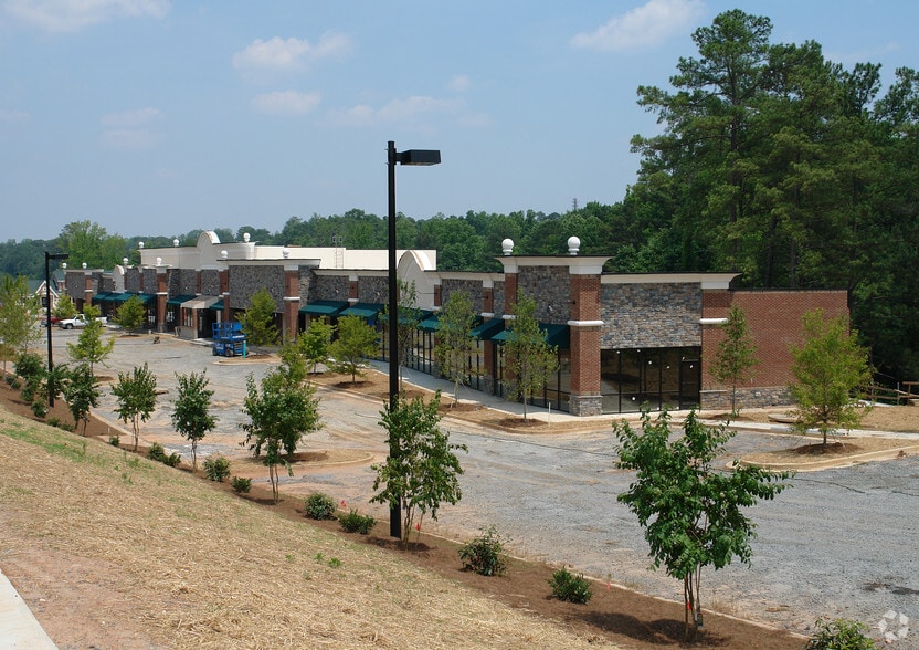 1910 Eagle Dr, Woodstock, GA for lease - Building Photo - Image 1 of 12