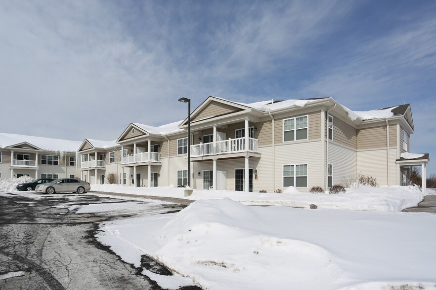 1401 Stone Rd, Rochester, NY 14615 Pine Ridge Office Building