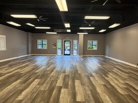 Retail / Showroom for Lease off Bluffton Pkwy - Warehouse