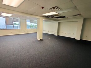 501 N Grandview Ave, Daytona Beach, FL for lease Interior Photo- Image 2 of 3