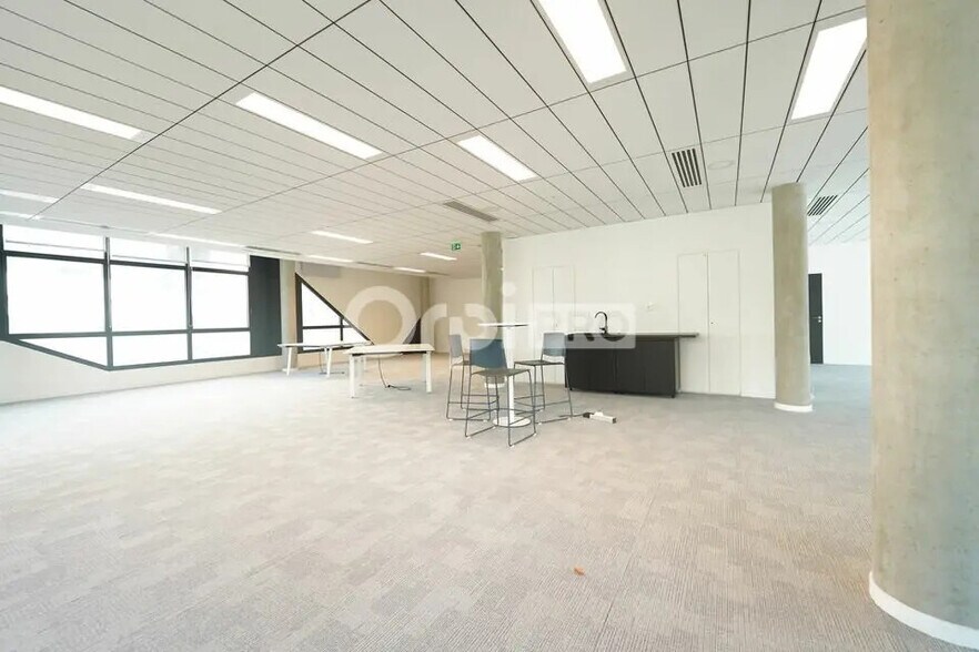 Office in Champagne-au-Mont-d'Or for lease - Interior Photo - Image 3 of 7