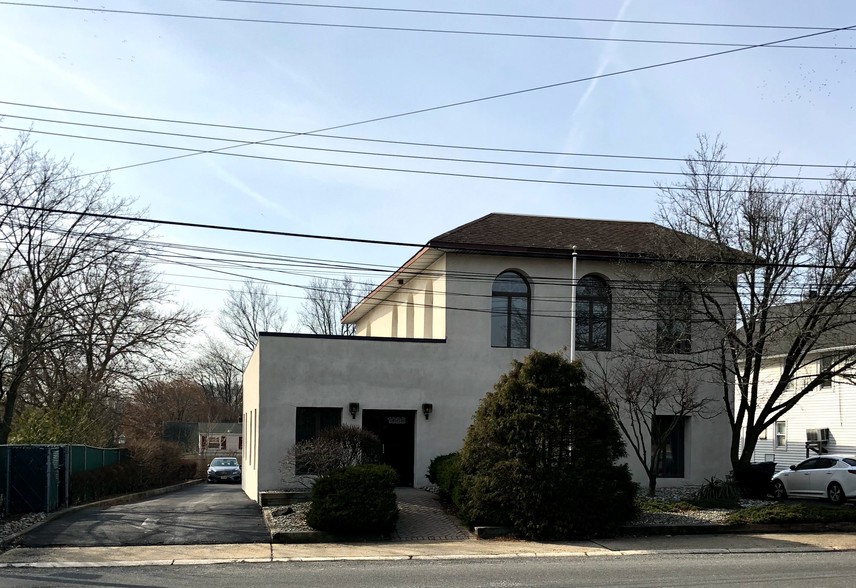 1026 Old Corlies Ave, Neptune, NJ for sale - Building Photo - Image 2 of 2