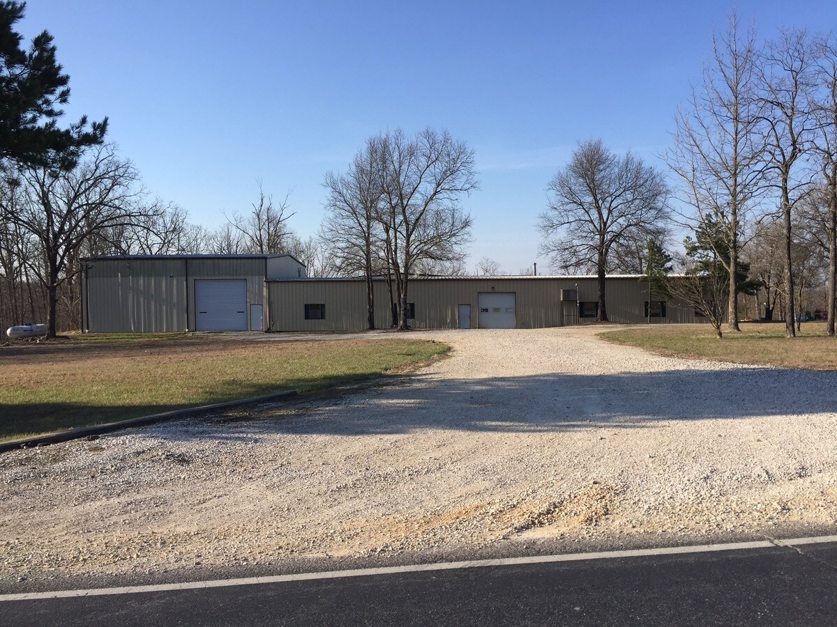 4059 State Hwy A, Linn Creek, MO 65052