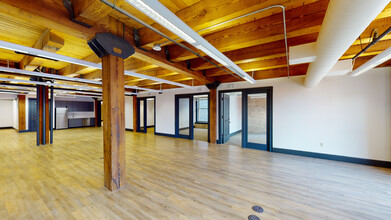 241 N Broadway St, Milwaukee, WI for lease Interior Photo- Image 2 of 5