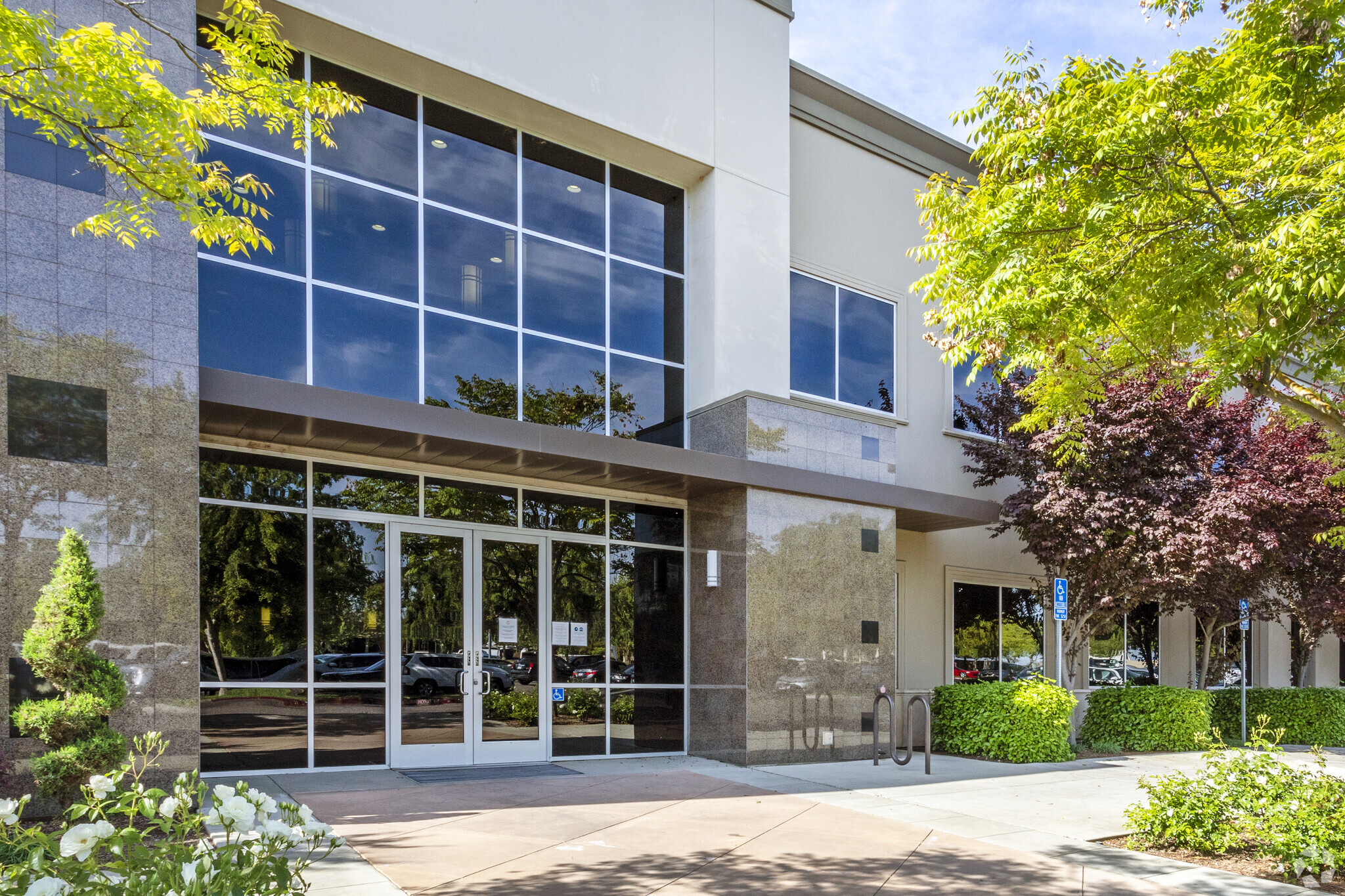 7555 N Palm Ave, Fresno, CA 93711 - Office for Lease | LoopNet