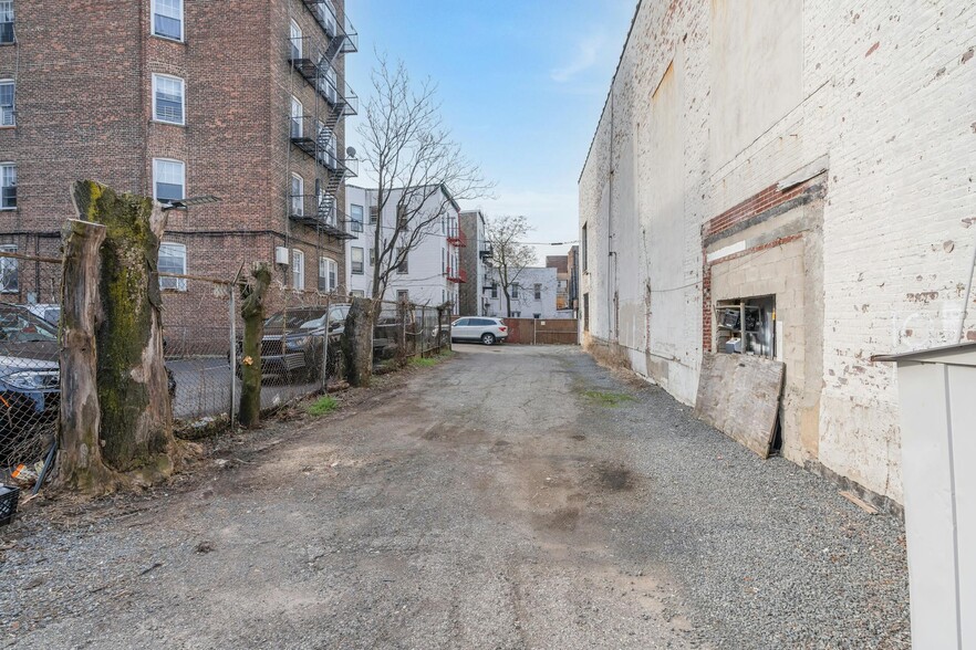 4708 Broadway, Union City, NJ for sale - Building Photo - Image 3 of 9