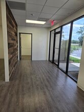 4303 Vineland Rd, Orlando, FL for lease Interior Photo- Image 1 of 9