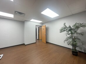 5700 N Portland Ave, Oklahoma City, OK for lease Interior Photo- Image 1 of 17