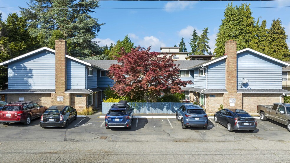 2312 N 134th St, Seattle, WA 98133 - Corliss Court | LoopNet